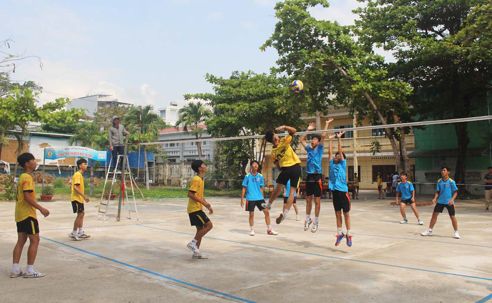 Tăng cường tập luyện hướng đến giải thể thao học đường